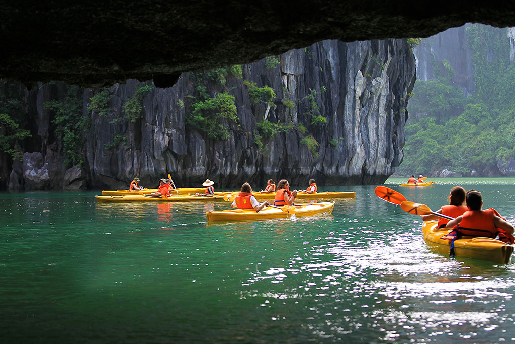 Kayaking in Ha Long Bay